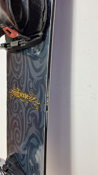 Matrix Escape 158 cm Snowboard + Head Size M Bindungen Adventure Sport