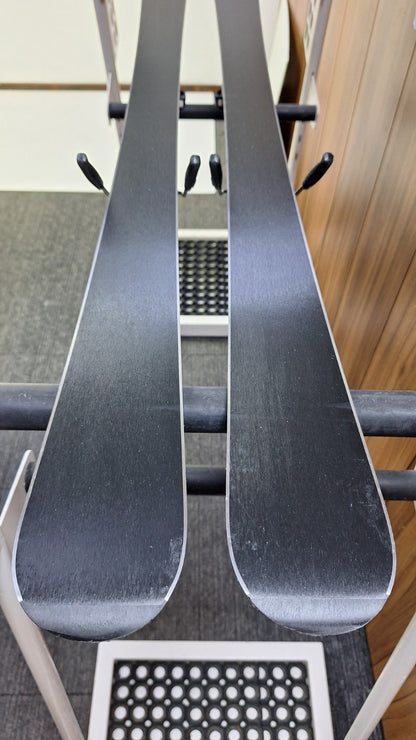 HEAD SupershapeTeam SLR PRO 147cm Ski + HEAD SLR 7.5 Bindungen Wintersport