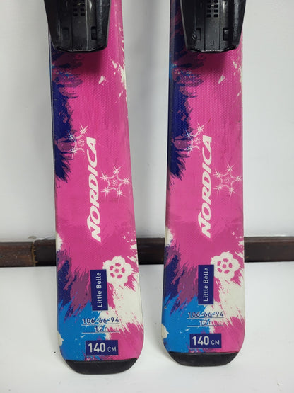 Nordica Little Belle 140 cm Ski + Elan ESP 7.5 Bindungen Winter Adventure Winter