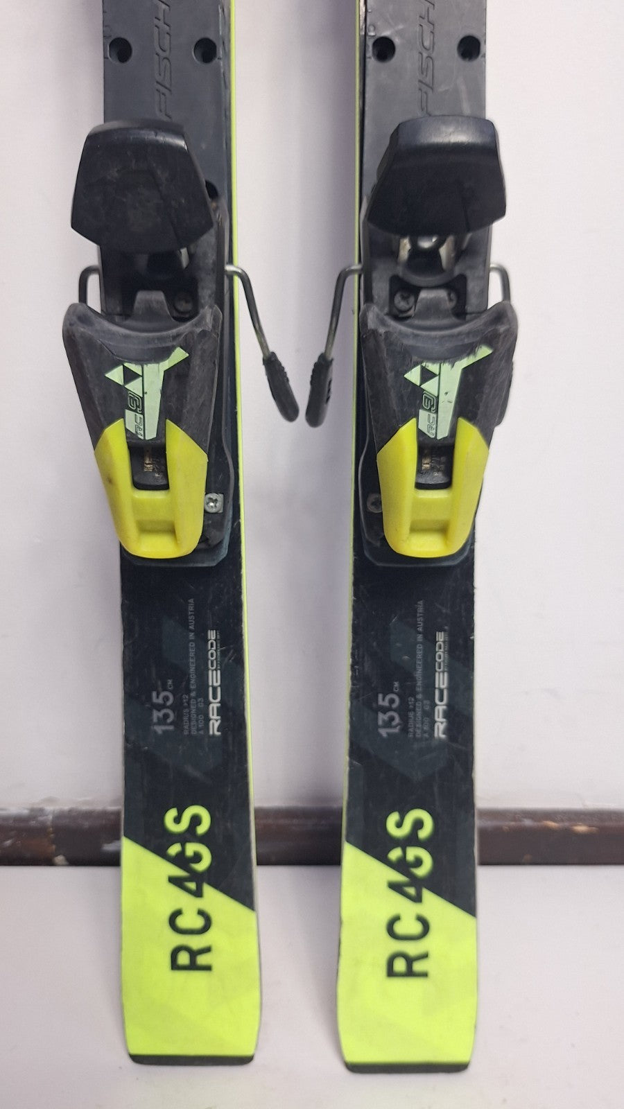 Fischer RC4 WC FIS 135 cm Ski + Fischer 9 Bindung Wintersport Schnee