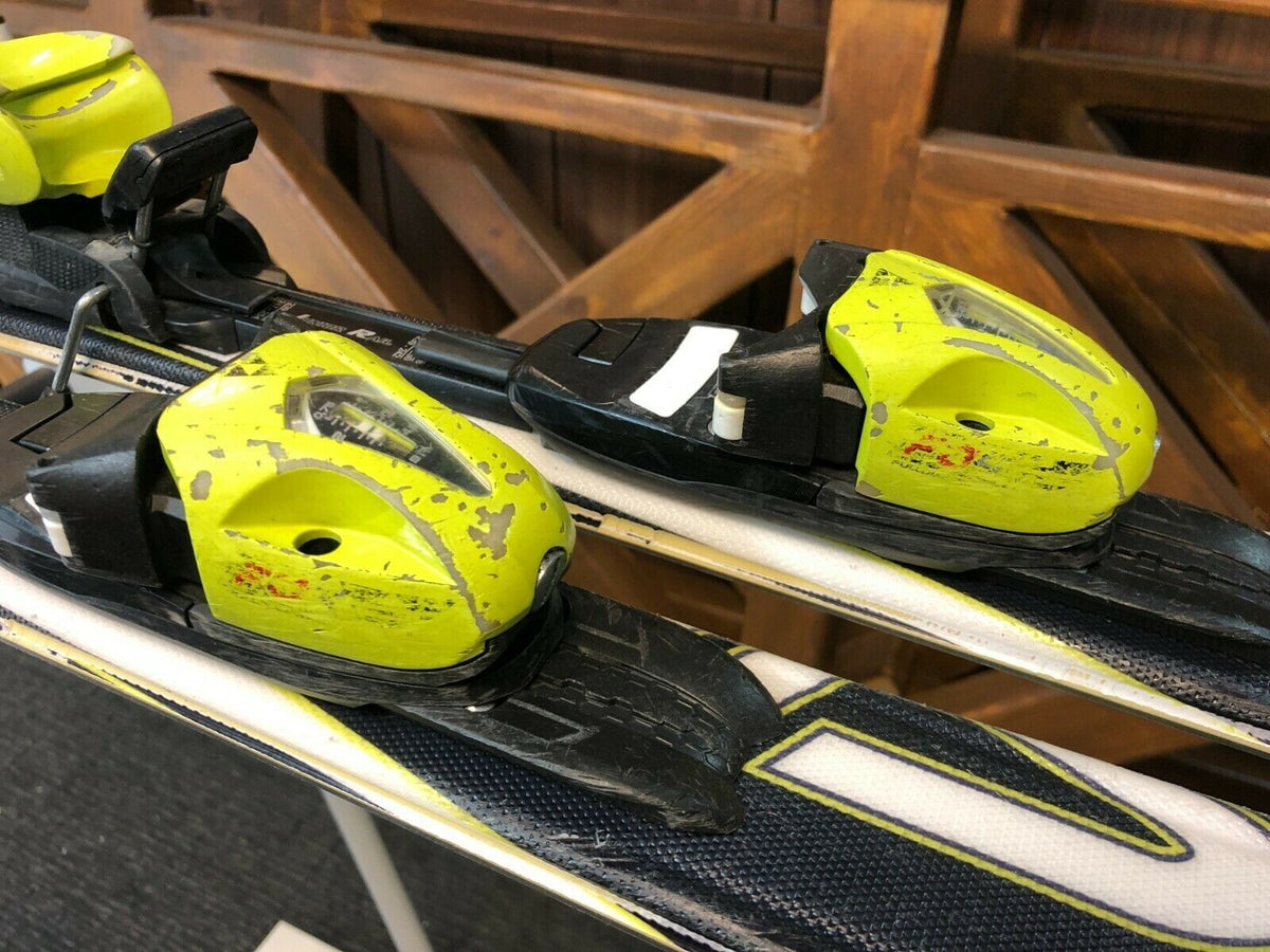 Fischer RC4 Race 130 cm + Fischer 4.5 Bindungen Wintersport Spaß Schnee Outdoor
