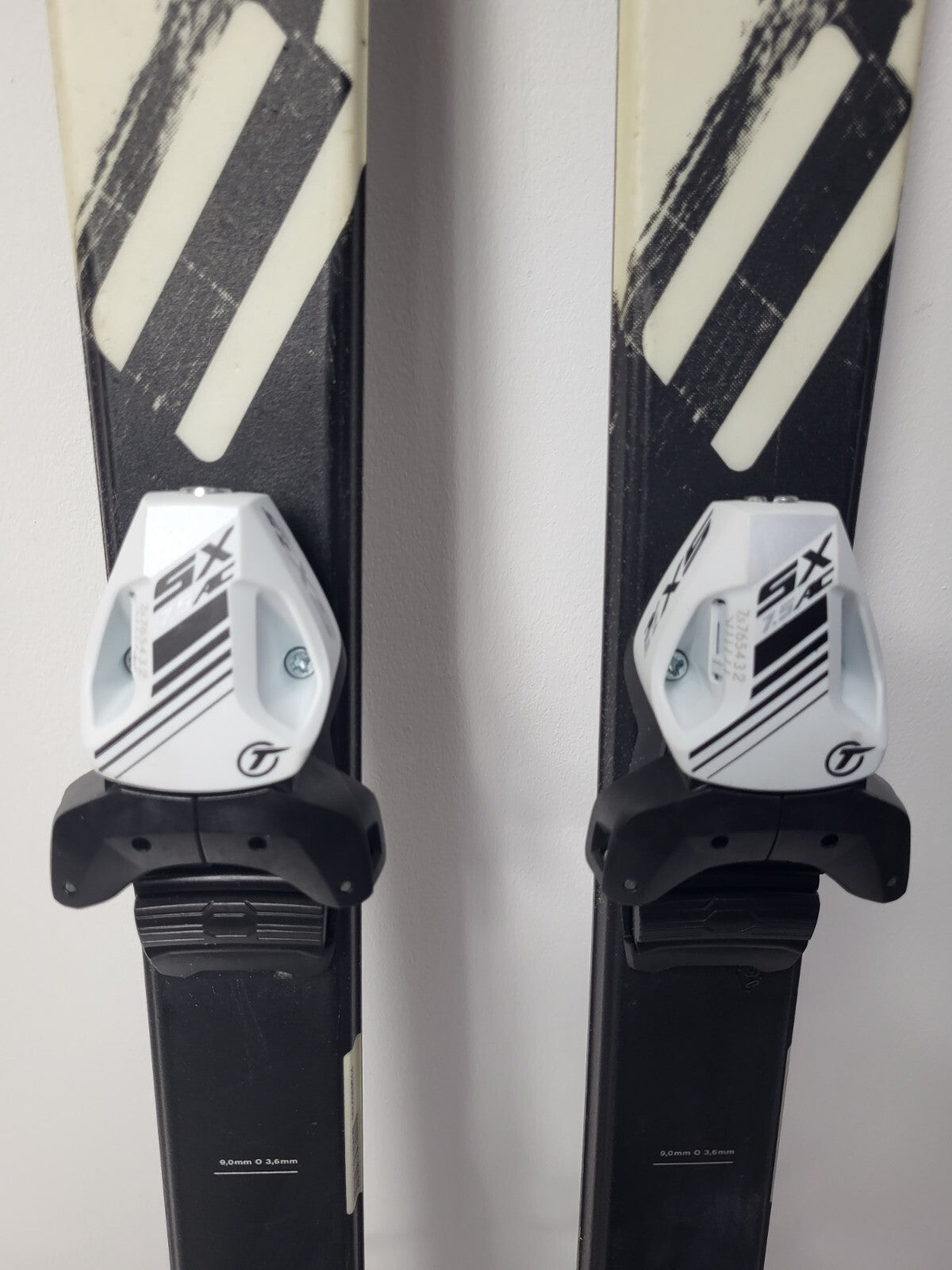 Elan Exar Pro 140 cm Ski + NEW Tyrolia 7.5 Bindings Sport Snow Winter Fun