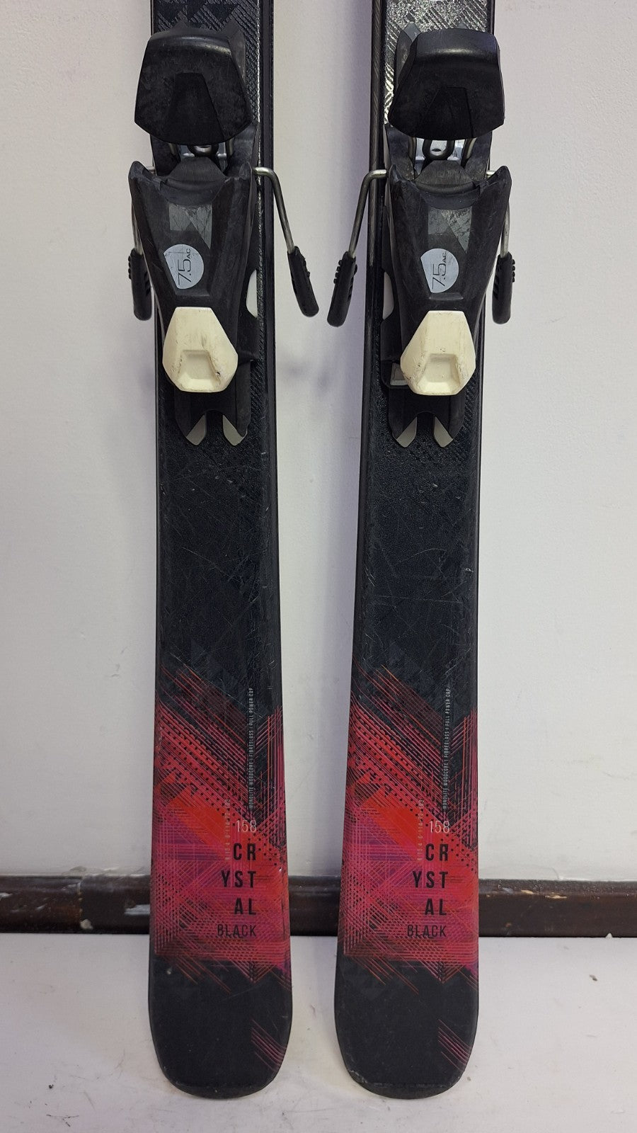 Elan Black Crystal 158 cm Ski + Elan EL 7.5 Bindungen Sport Schnee Winterspaß