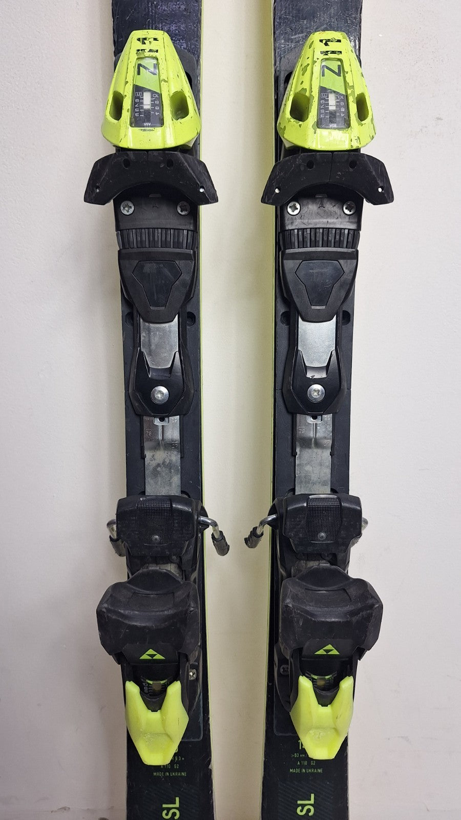 Fischer RC4 SL 140 cm Ski + Fischer 11 Bindings Winter Sports