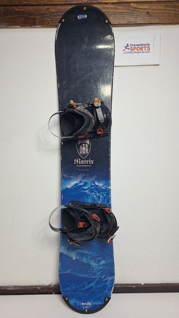 Matrix Storm 141 cm Snowboard +HEAD Rental M Bindings Snow Adventure Fun