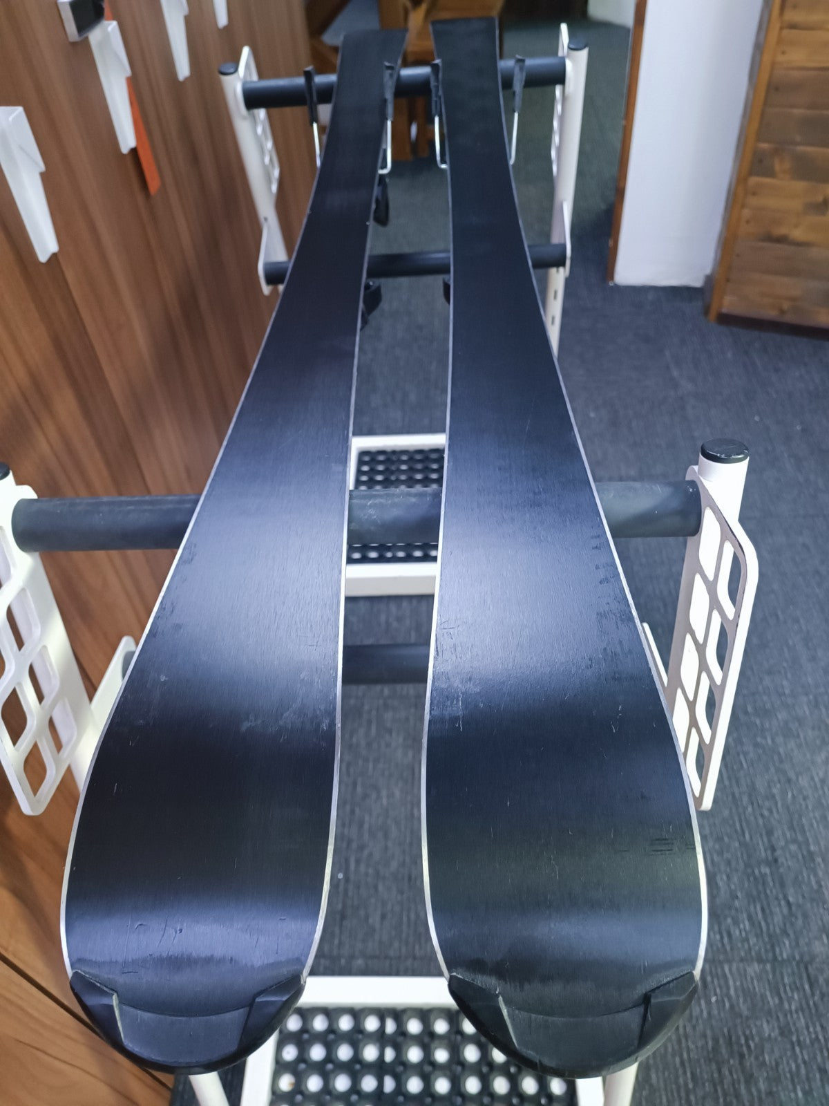 Ski HEAD The Link R 140 cm + fixations Tyrolia BYS 10, plaisir des sports d'hiver sur neige