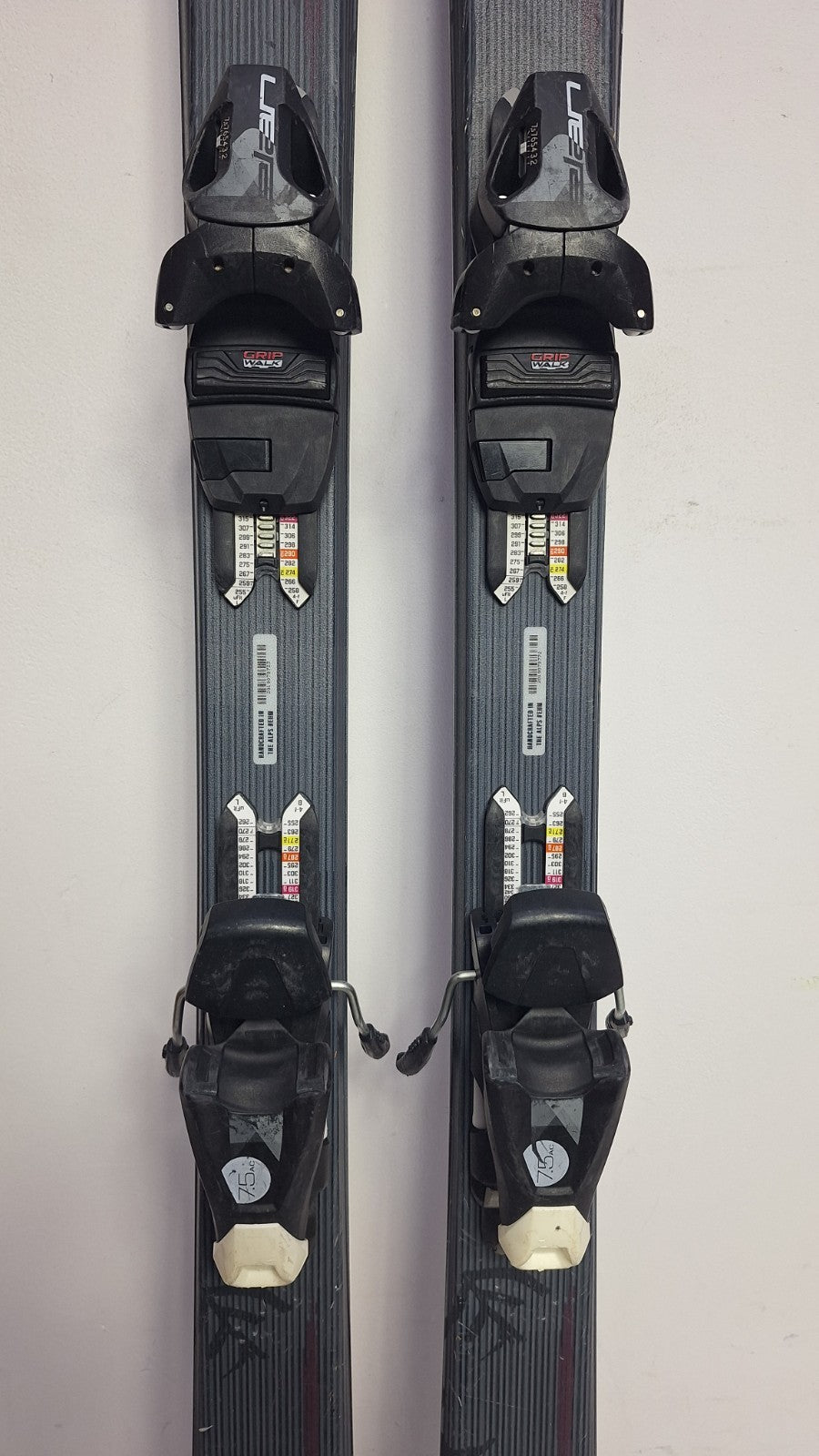 Elan Snow Black 158cm  Ski + Elan 7.5 Bindings Adventure Winter Sport
