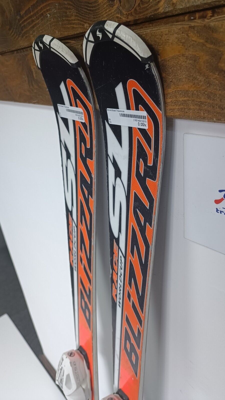 Blizzard Race World Cup SL 143 cm Ski + Tyrolia 9 Bindung Winterspaß Abenteuer