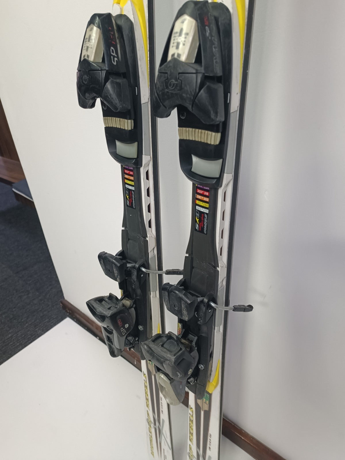 Head World Cup Rebels i.Speed  180 cm Ski + Tyrolia 12 Bindings Winter Sport