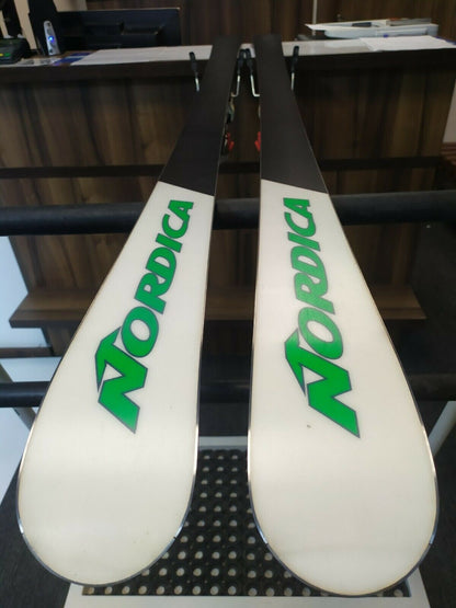 Nordica Dobermann GS J 156 cm Ski + Marker 10 Bindungen Winterspaß im Schnee