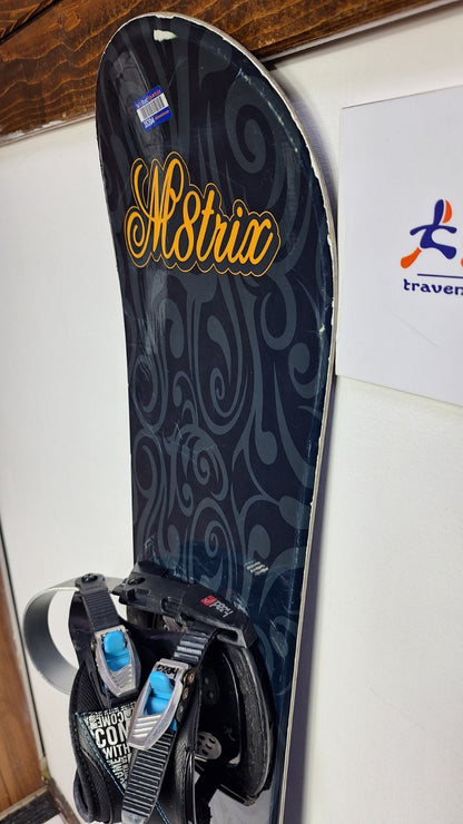 Snowboard Matrix Escape 136 cm + Attacchi HEAD Rental S Avventura sulla neve