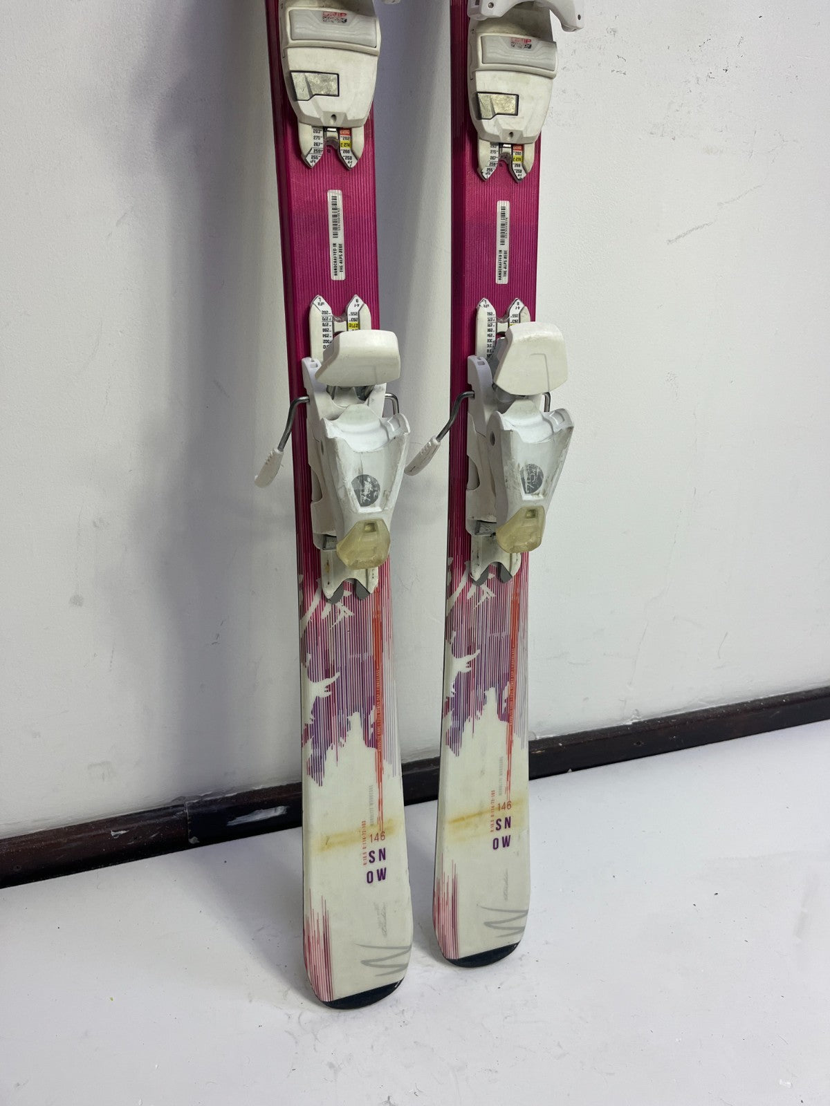 Elan Snow White  146cm  Ski + Elan EL 7.5 Bindings Winter Sport Fun