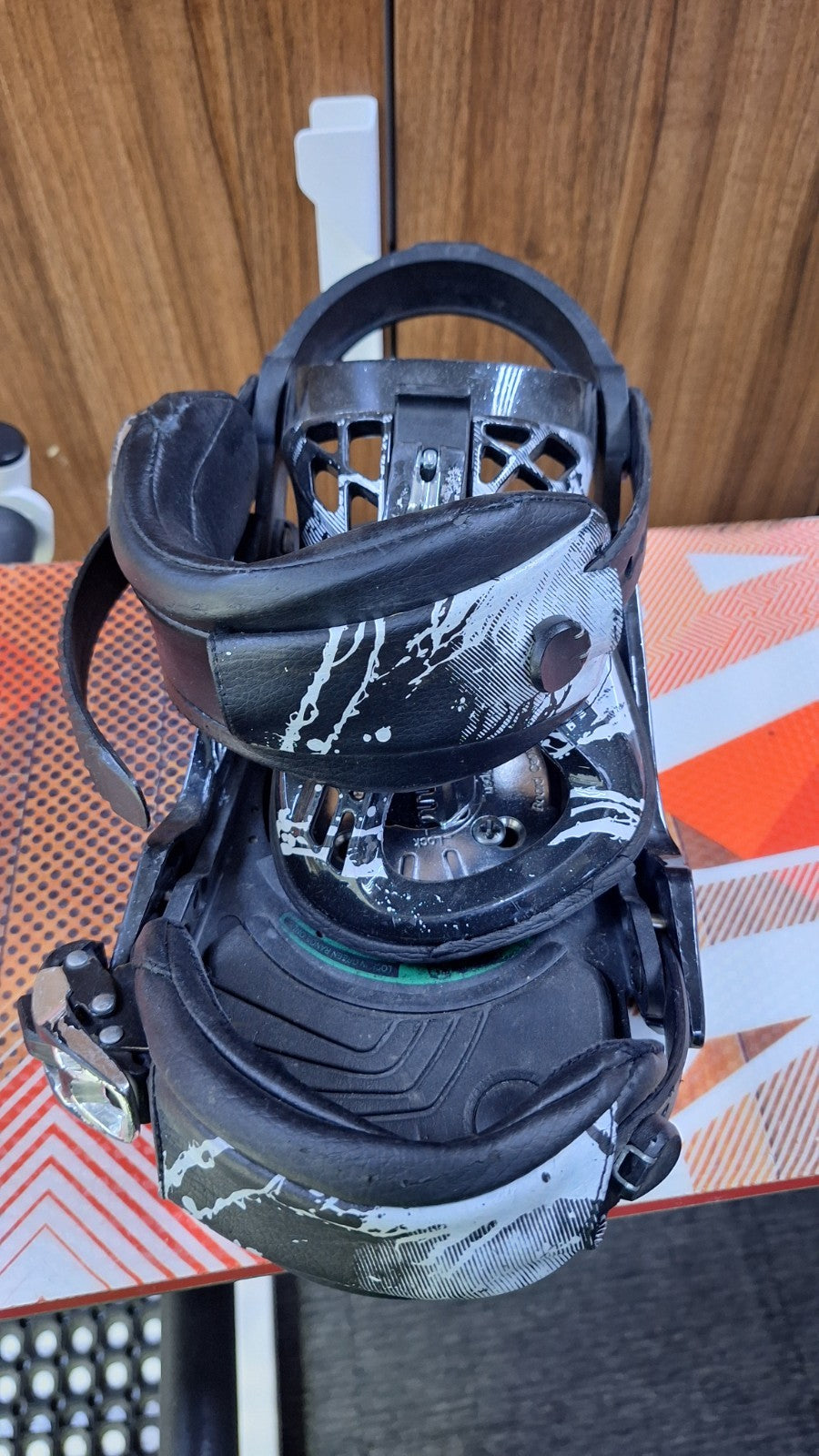 Snowboard Elan RS 155 cm + fixations Elan M Sport Hiver Amusement Tout-terrain Extérieur