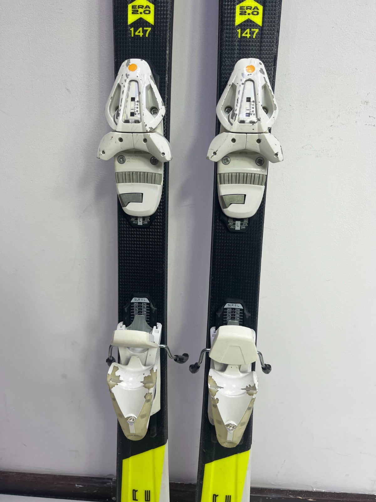 Ski HEAD SupershapeTeam R SLR2 147cm + fixations Tyrolia LRX 9, sports d’hiver et plaisir