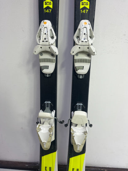 Ski HEAD SupershapeTeam R SLR2 147cm + fixations Tyrolia LRX 9, sports d’hiver et plaisir