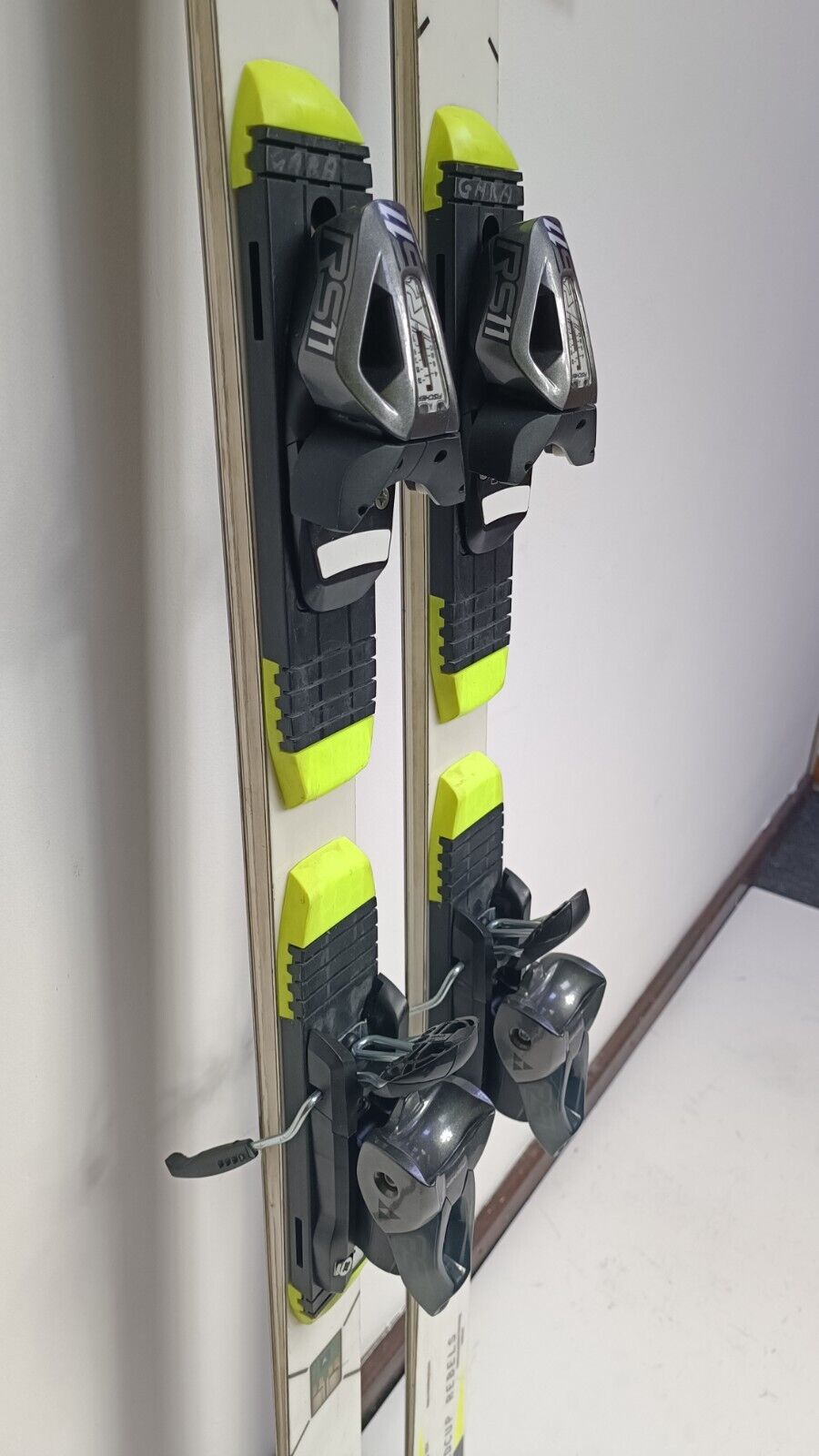 HEAD WC Rebels 178cm Ski + NEUE Fischer 11 Bindungen Wintersport