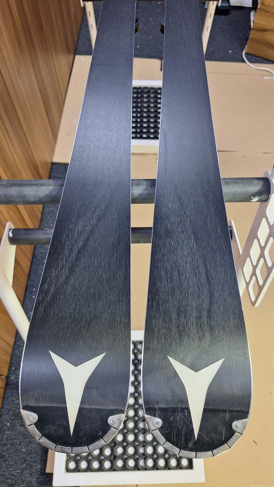 Atomic Redster S9 165 cm Skis + Atomic 12 Bindings Winter Fun Snow