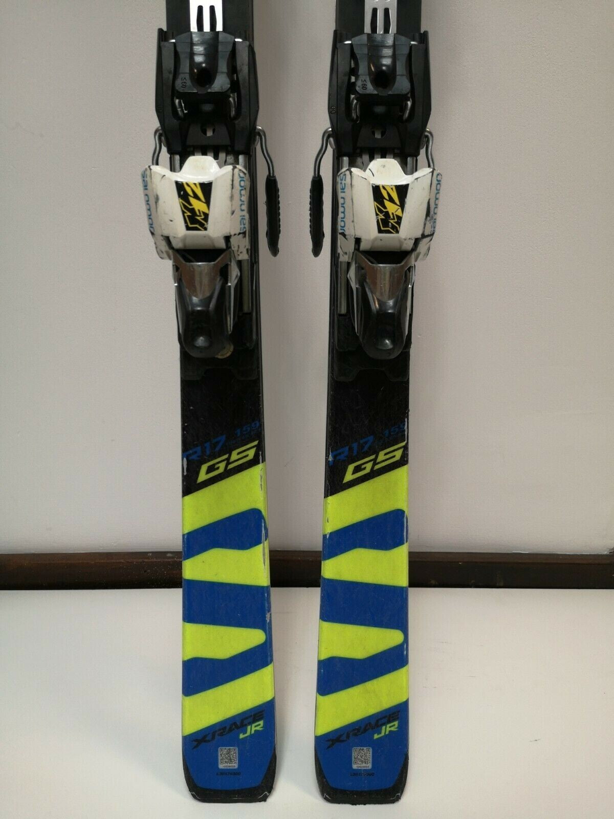 Ski Salomon Xrace JR GS 159 cm + fixations Salomon X12. Neige, sport d’hiver et plein air