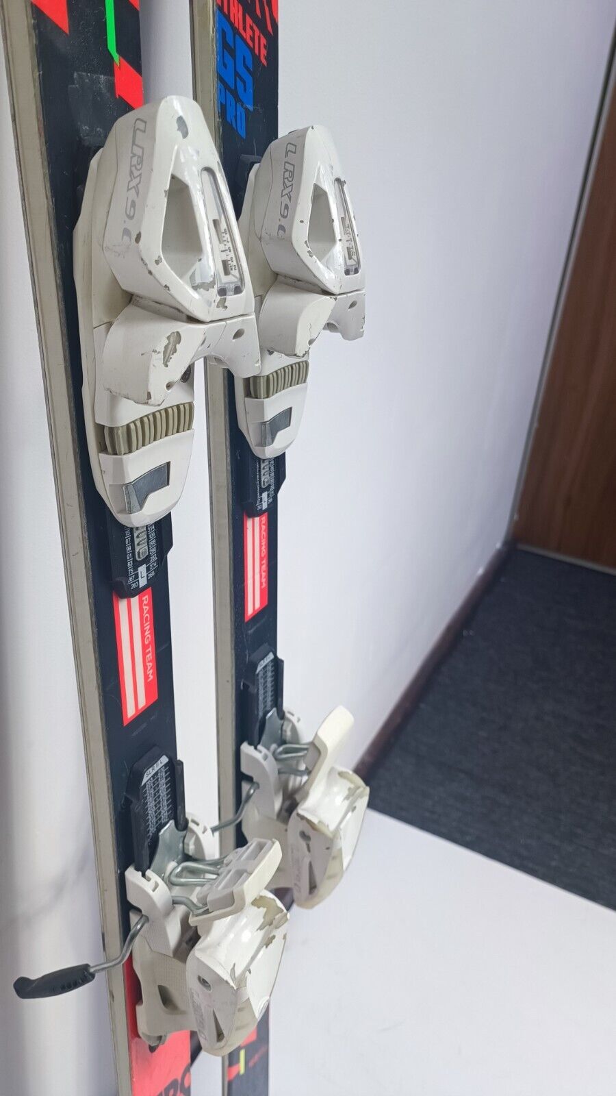 Ski Rossignol Hero Athele GS Pro 158 cm + fixations Tyrolia CRX 9. Plaisirs d’hiver et neige