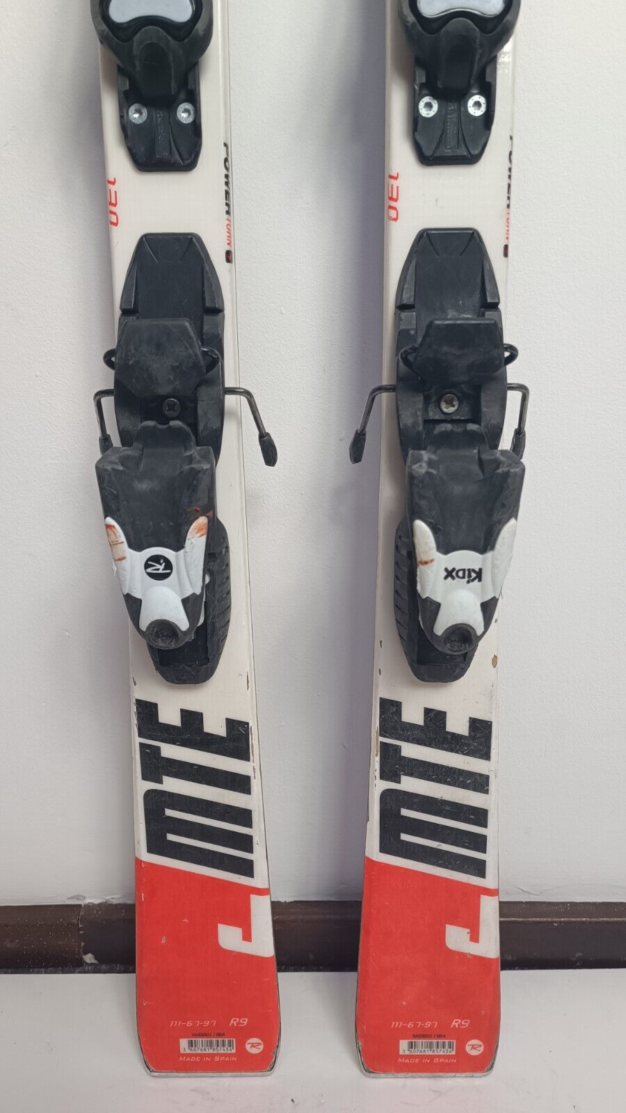 Ski Rossignol Hero JR 130cm + fixations Look 4.5 Aventure hivernale Hiver