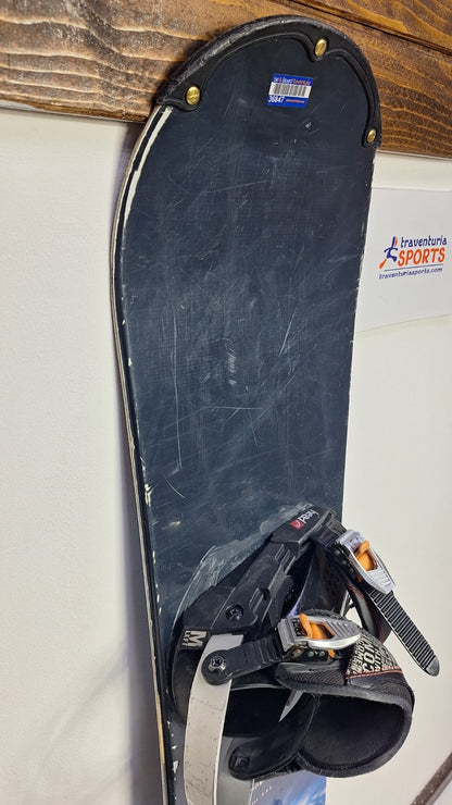 Matrix Storm 141 cm Snowboard +HEAD Rental M Bindings Snow Adventure Fun