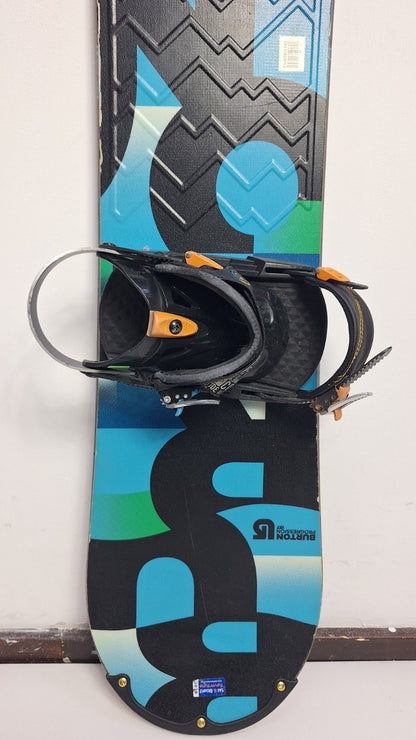 Burton Progression 157 cm Snowboard + HEAD Rental M Bindings Winter Snow Sport