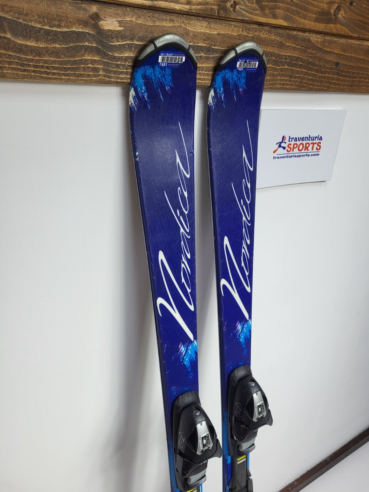Nordica Little Belle 140 cm Ski + Elan ESP 7.5 Bindungen Winter Adventure Winter