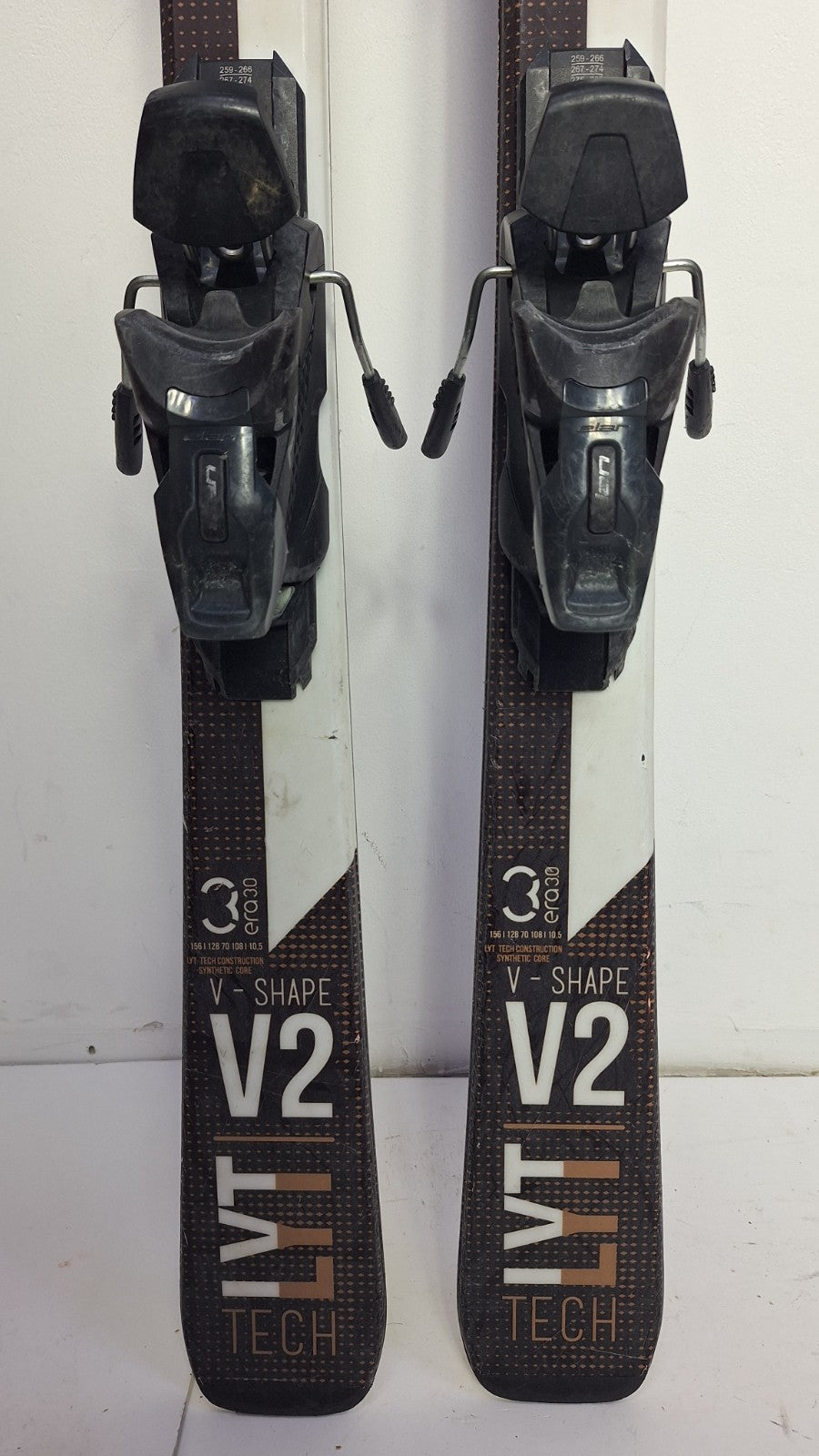 HEAD V-Shape V2 LYT  156cm Ski + Elan EL 10  Bindings Winter Sport