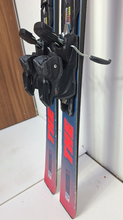 Fischer XTR The Curv  155 cm Ski + Fischer RS 10 Bindings Winter Sport  Snow