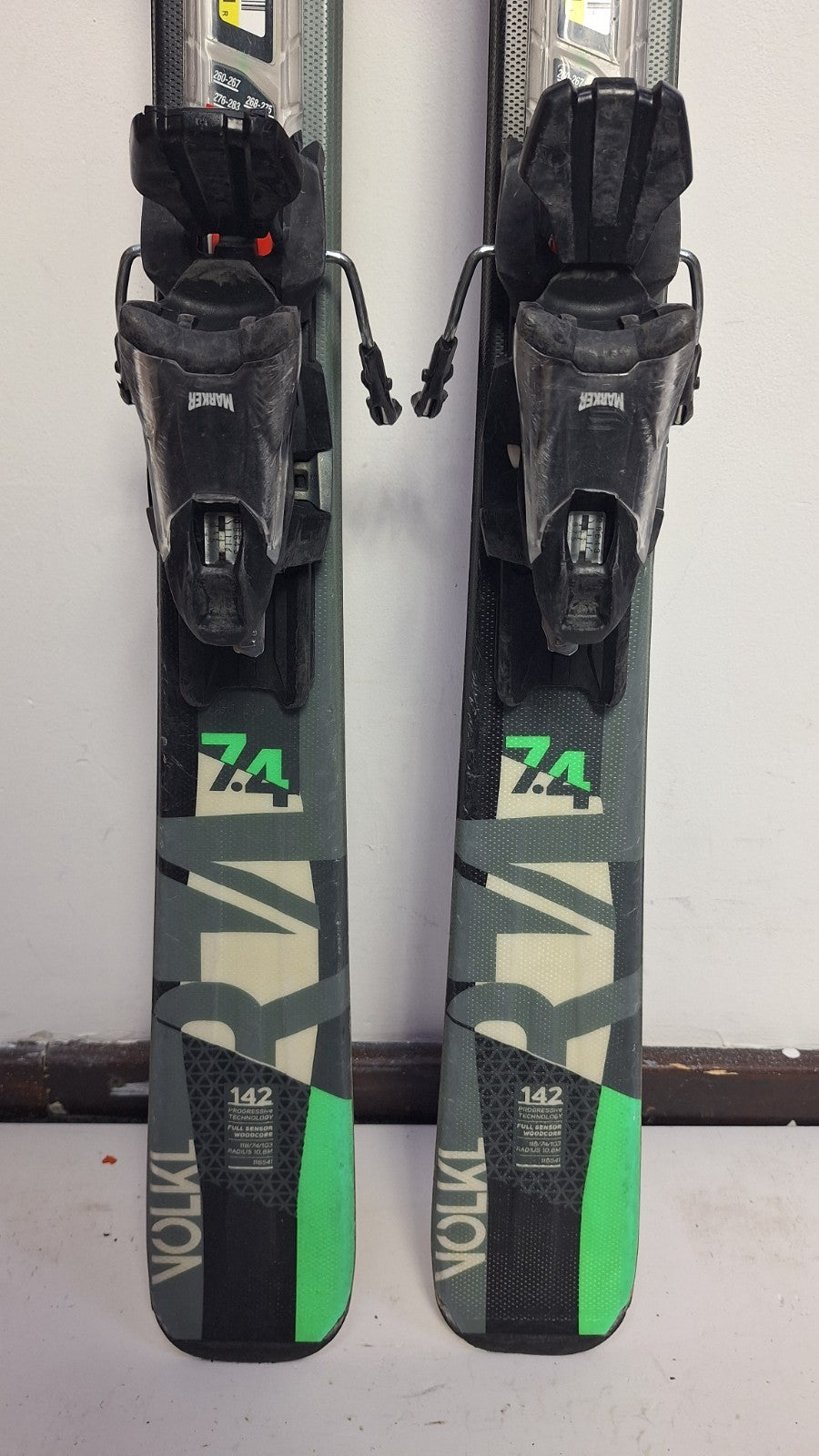 Volkl RTM 142 cm Ski + Marker 10 Bindings Fun Snow Winter Sport Piste