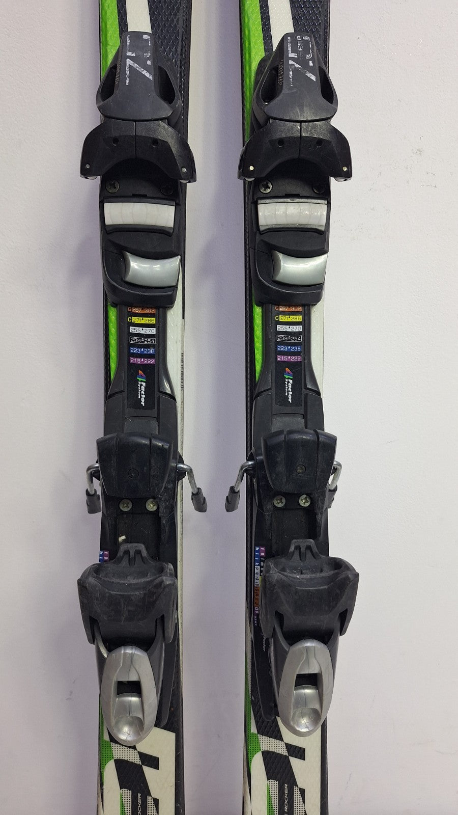 Elan Exar Pro 140 cm Ski + Elan ESP 7.5 Bindungen Sport Schnee Winter Spaß Abenteuer