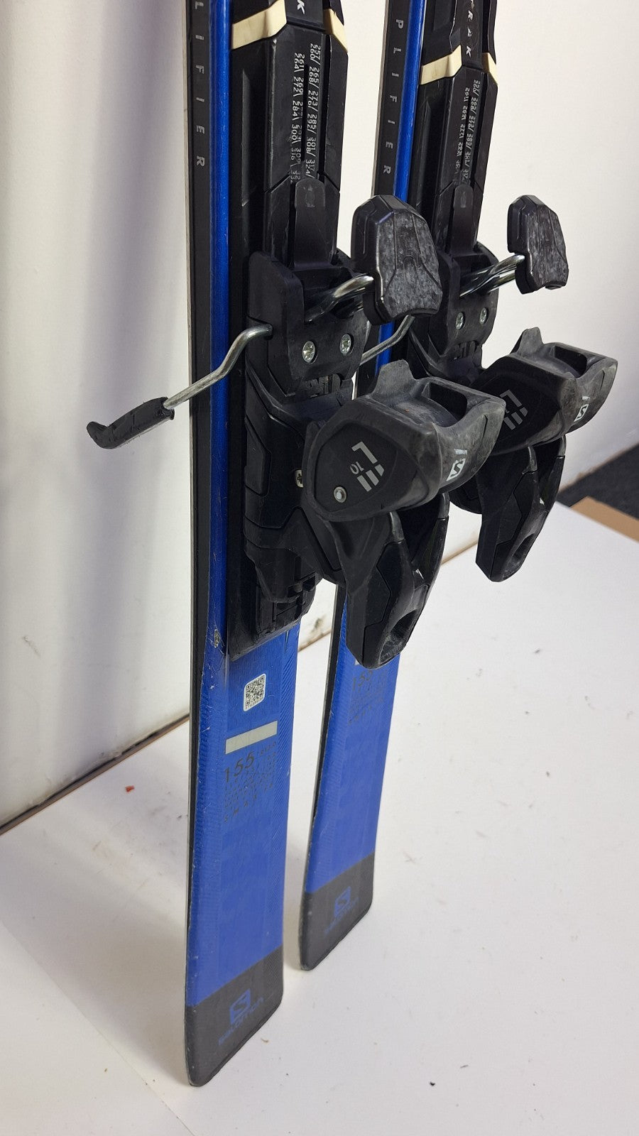 Salomon S/MAX  F6 155 cm Ski + Salomon 10 Bindings Winter Sport Adventure