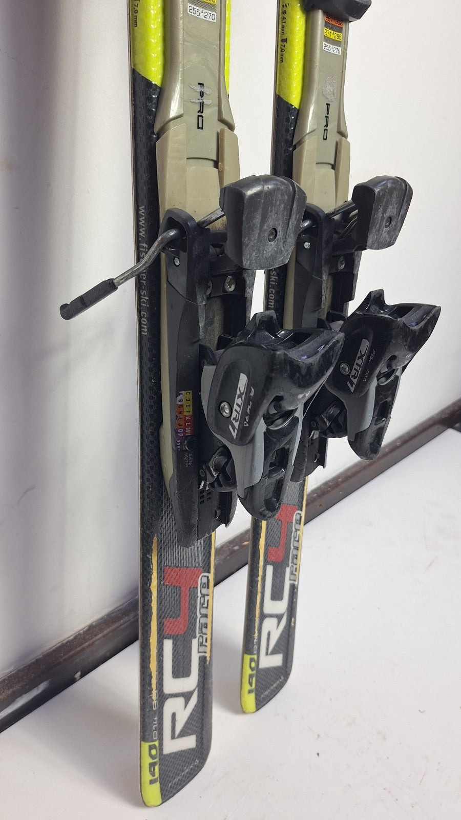 Fischer Race RC4 140 cm Ski + Fischer 7.5 Bindings Winter Sports