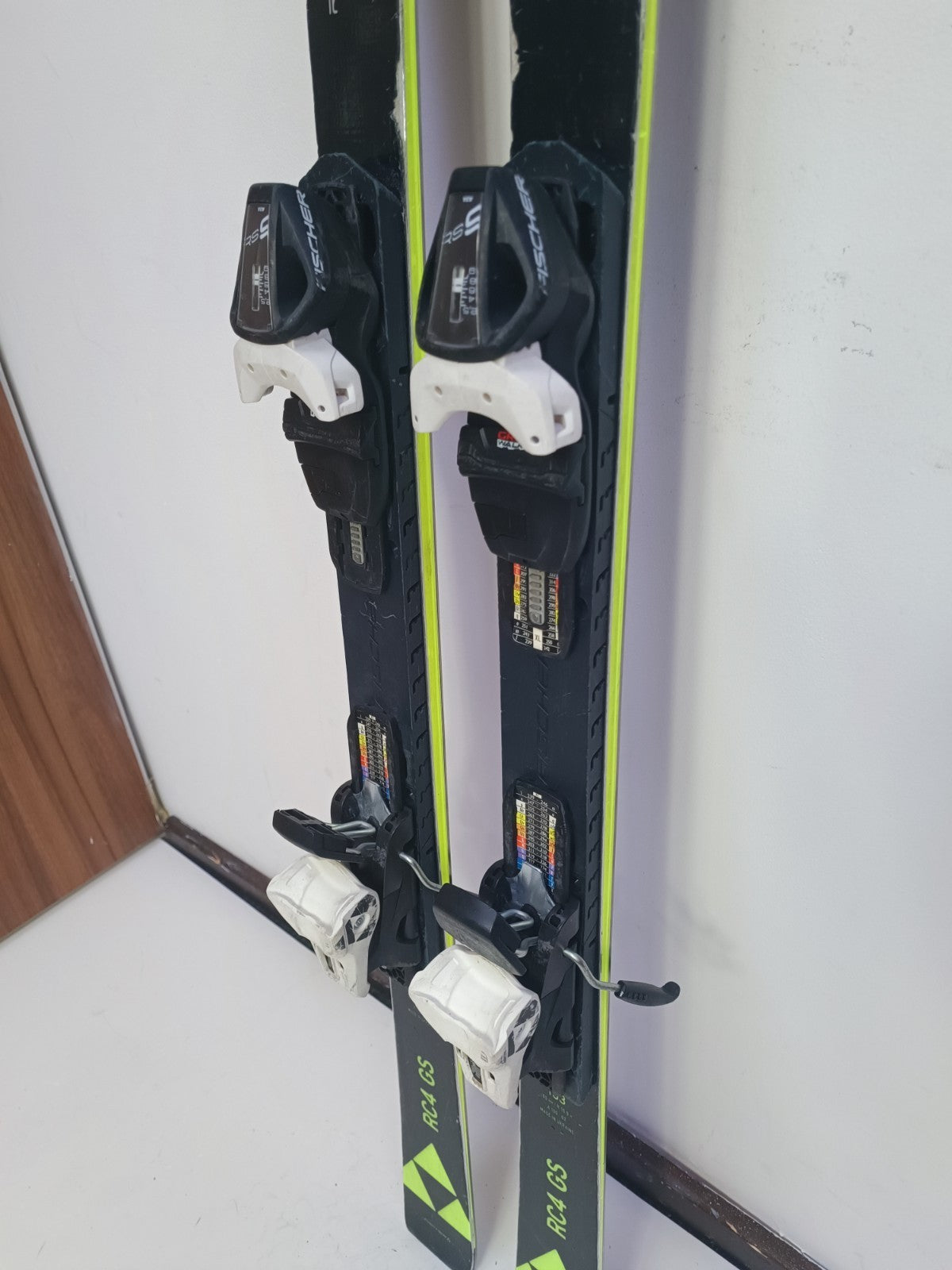 Ski Fischer RC4 GS 153 cm + fixations Fischer RS9 Sports d’hiver Plaisir de la neige