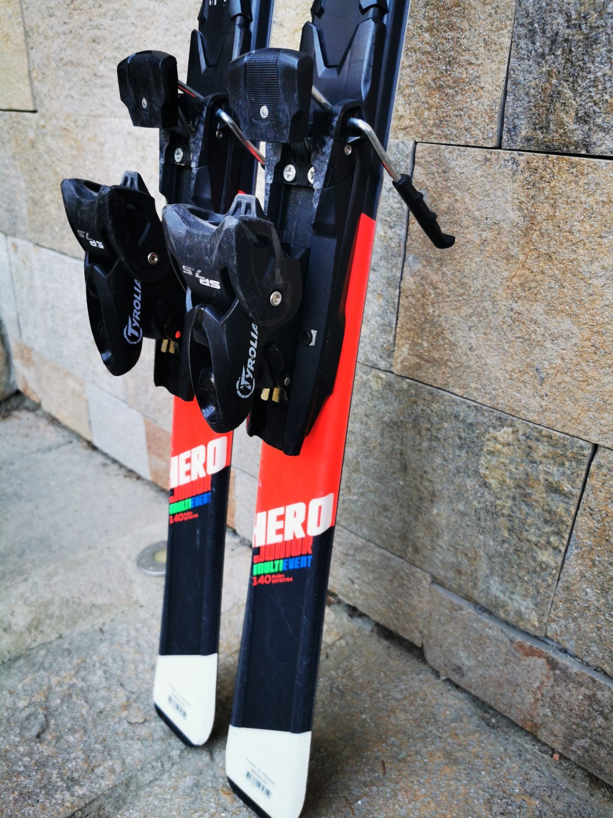 Rossignol HERO J MultiEvent  140cm  Ski + Elan ESP 7.5 Bindings  Winter Sport