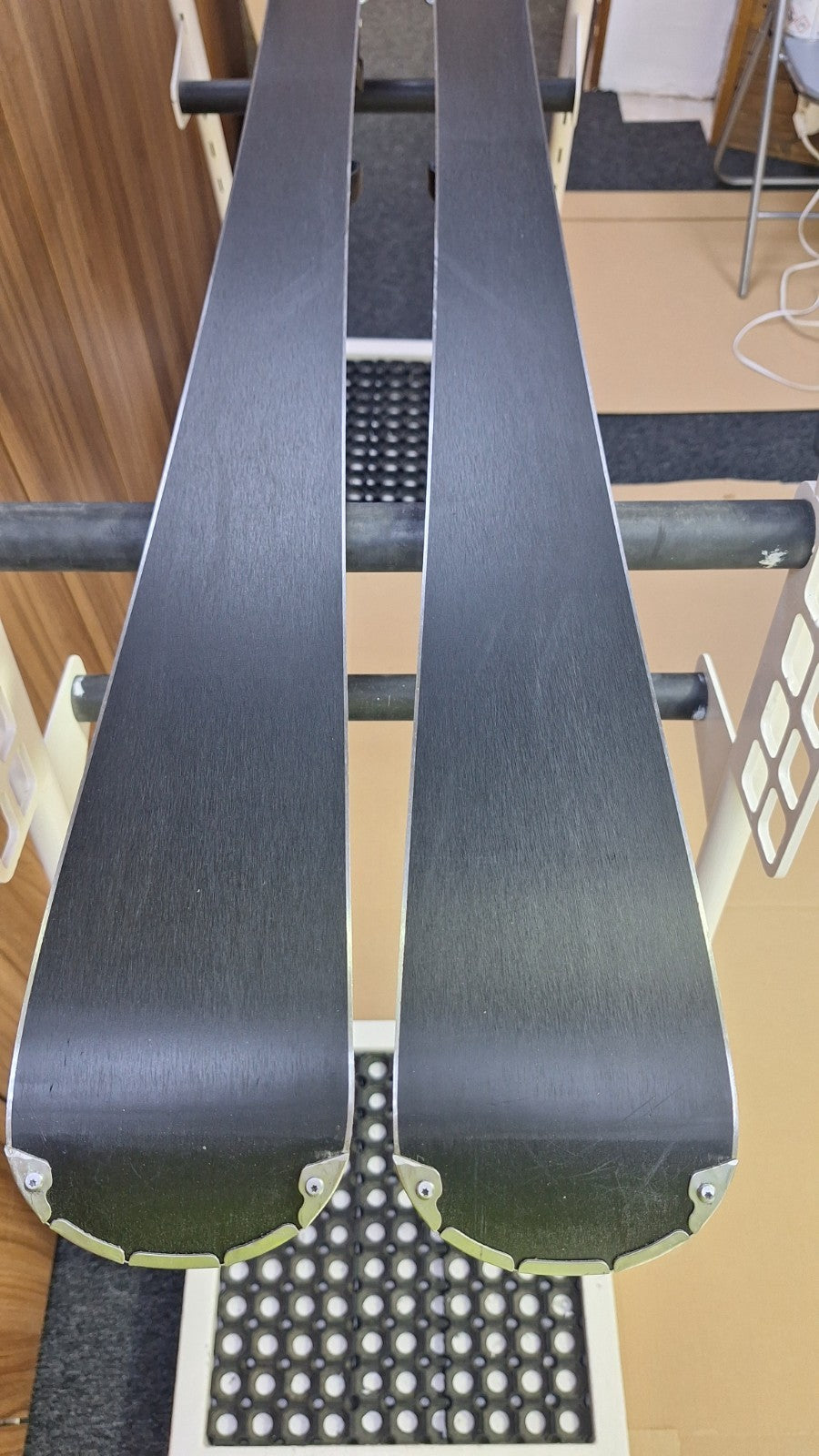 Rossignol React RTX Fiber 156 cm Ski + Elan ESR 10 Bindings Winter Adventure