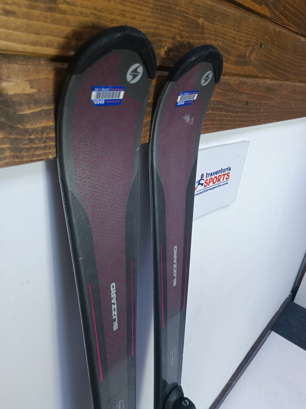 Sci Blizzard RTX Elevate 146 cm + attacchi Elan ESP 7.5 Sport invernali sulla neve