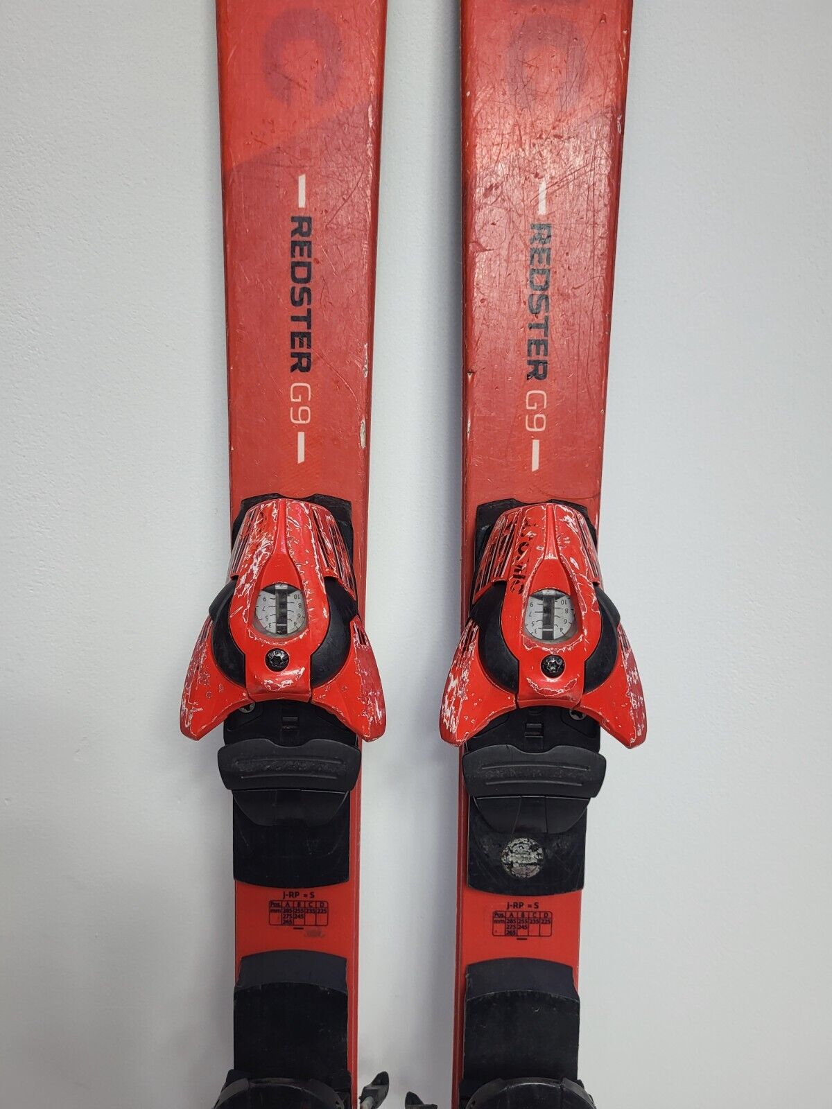 Atomic Redster G9 131cm Ski + Atomic 10 Bindings Winter Sport