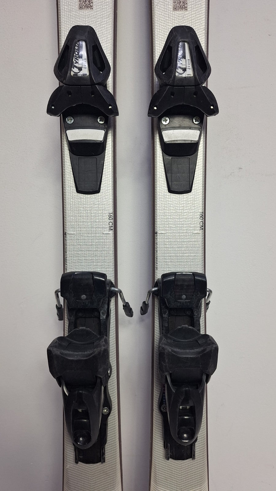 Rossignol Nova 2 160 cm Ski + Tyrolia 10  Bindings Winter Fun Snow Sports