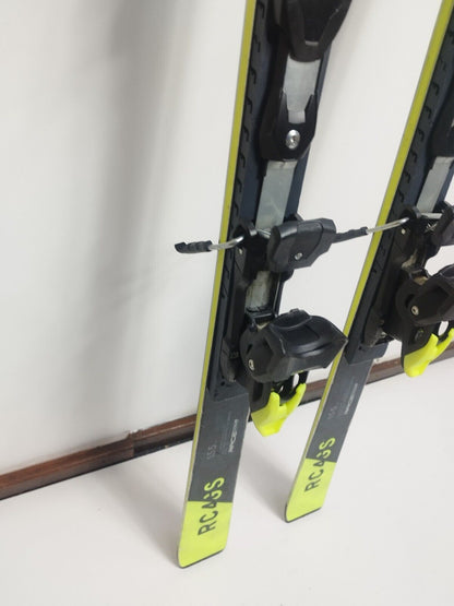 Fischer RC4 GS 155 cm Ski + Fischer 11 Bindungen Wintersport