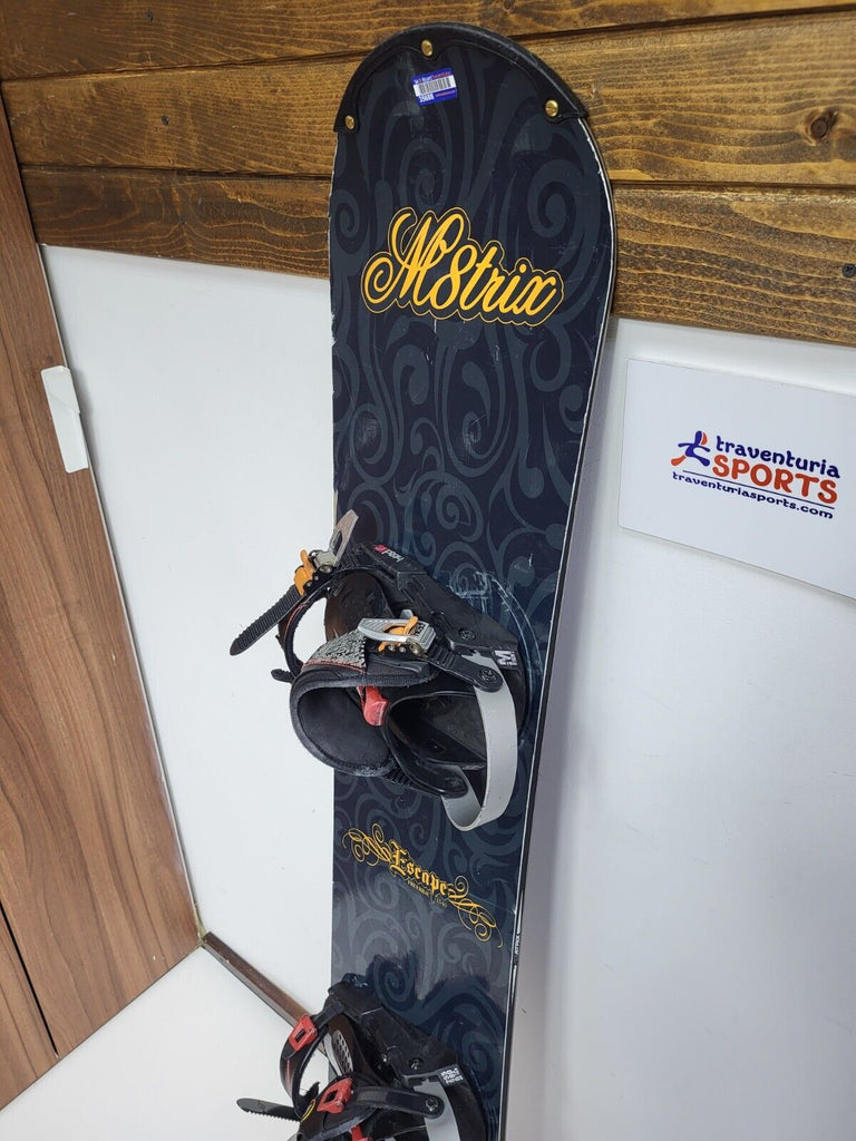 Matrix Escape 154 cm Snowboard + HEAD Rental Size M Bindings