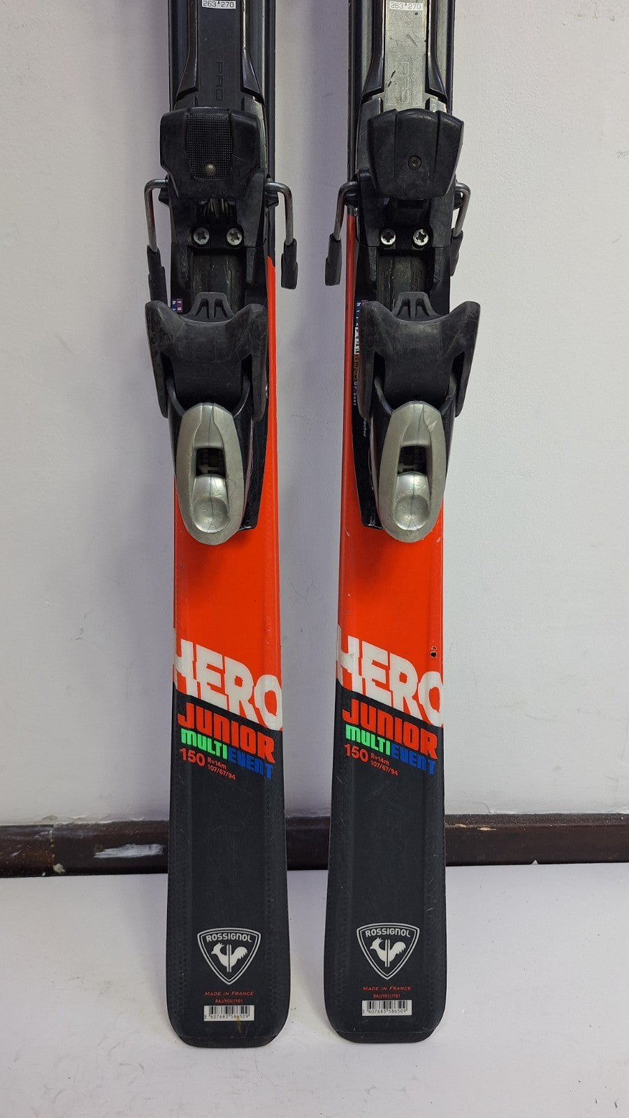Ski Rossignol Hero J 150 cm + fixations Elan ESP 7.5 Plaisir hivernal Sports de neige