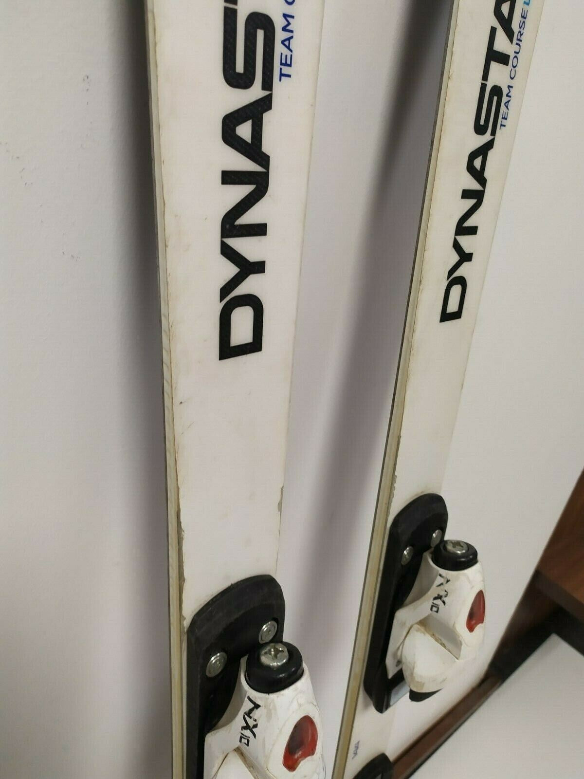 Ski Dynastar Team Course WC 144 cm + fixations Look NS 10, sports d’hiver, loisirs et neige en plein air
