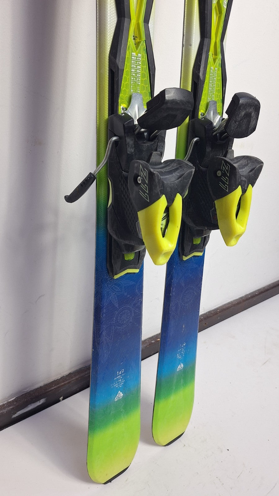 K2 LUV 75 149cm Ski + Fischer 11 Bindings Winter Adventure Winter