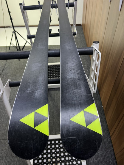 Fischer RC4 GS 153 cm Ski + Fischer 9 Bindungen Wintersport