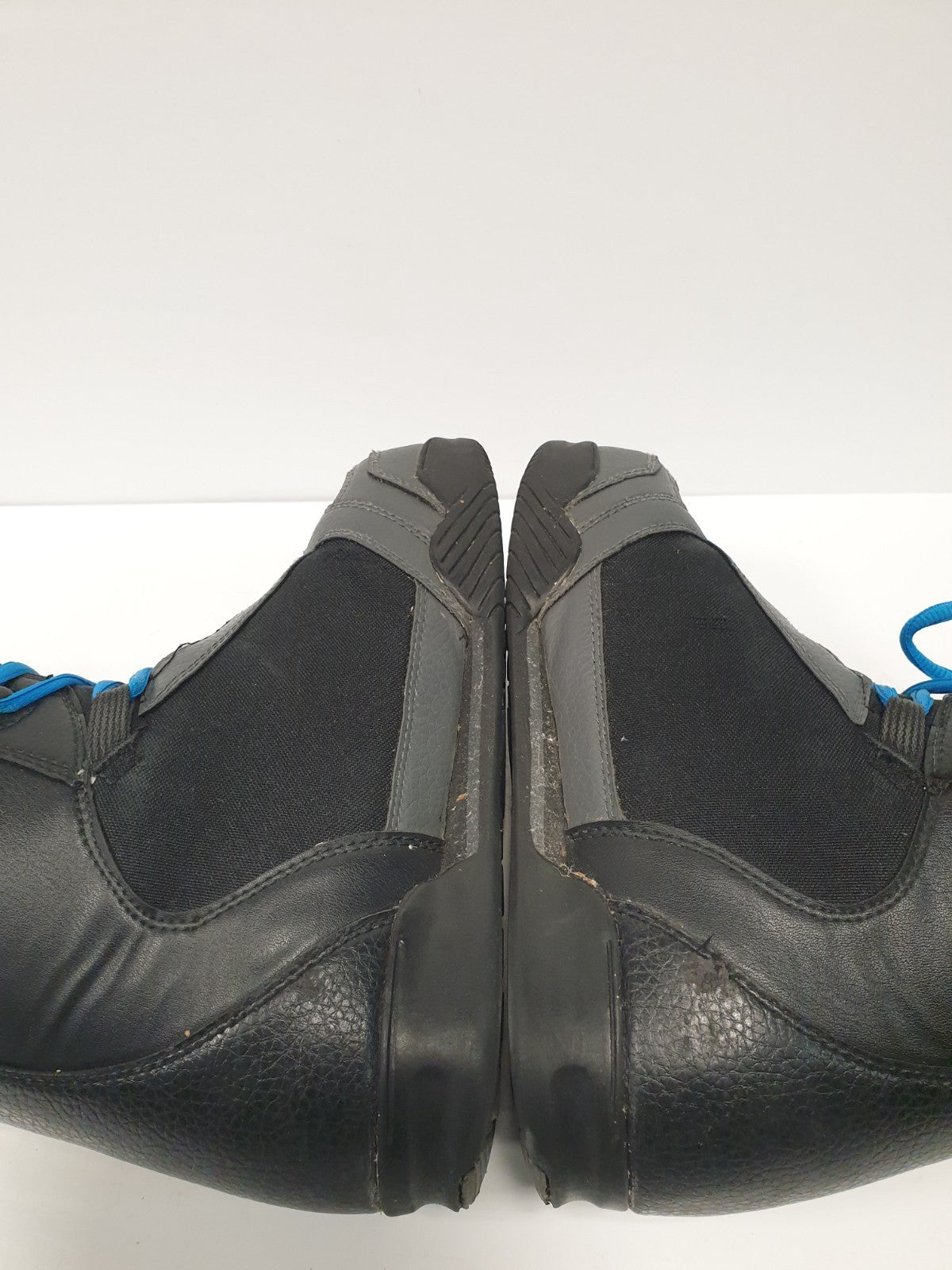 Elan Axis Omni Snowboard-Boots (Größe US 7; EU 38,5; UK 5,5 Mondo 25) Wintersport