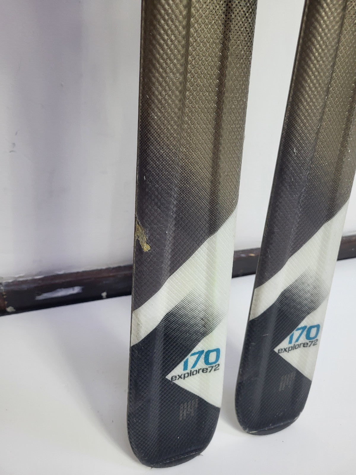 Elan Explore 72 170 cm Sci + Attacchi Elan ESP 10 Sport invernali sulla neve