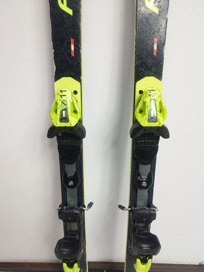 Fischer RC4 GS 155 cm Ski + Fischer 11 Bindungen Wintersport
