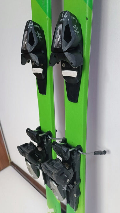 Ski Elan Explore X 144 cm + fixations Elan ESR 10. Sport d’hiver, plein air et neige