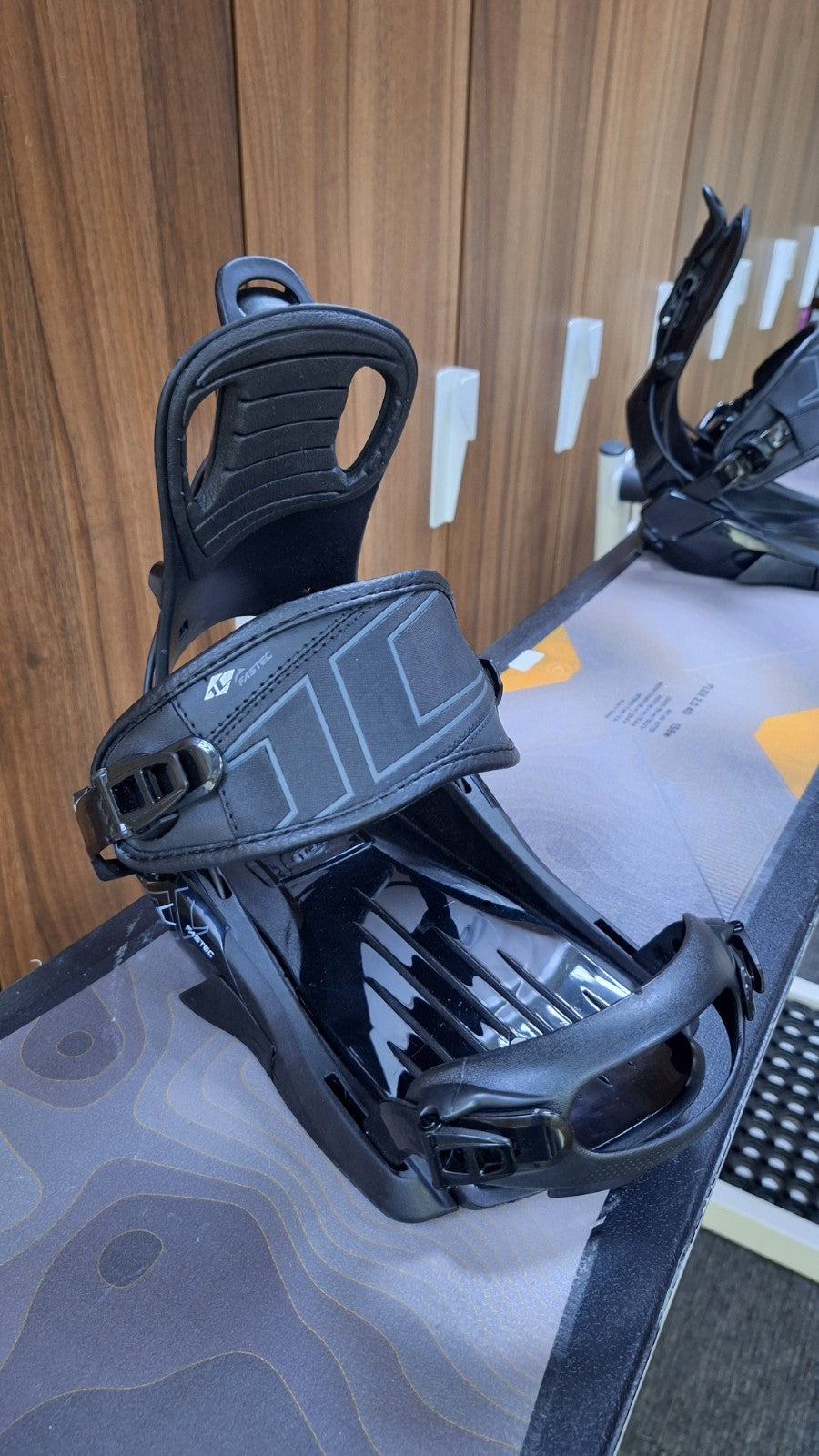 HEAD Flex 4D 158W cm Snowboard + Brand New Fastec L  Bindings Winter Snow